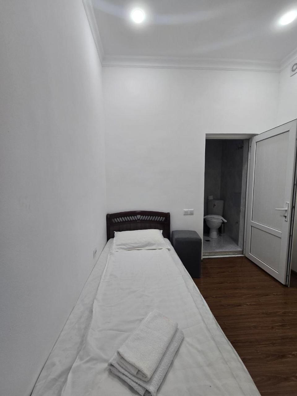 Guesto Hostel Taschkent Exterior foto